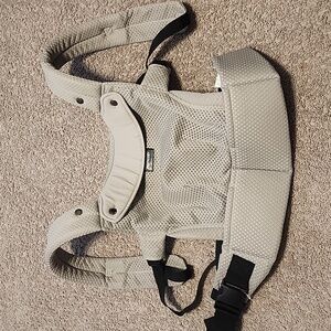 Momcozy Mesh Carrier